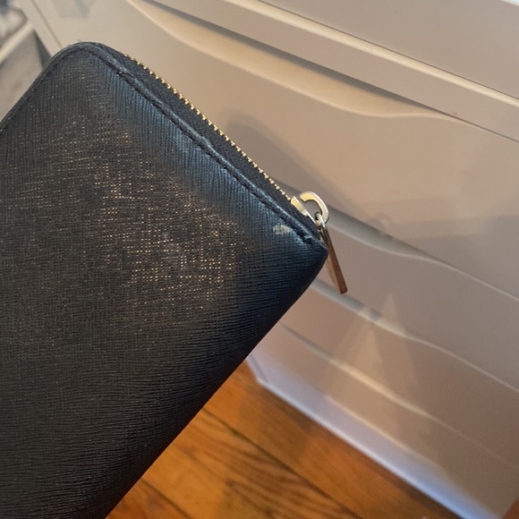 Michael Kors Wallet - Picture 3 of 7